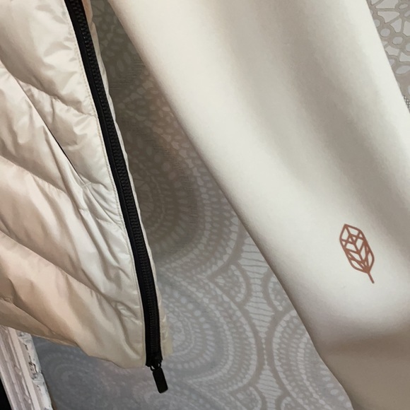 🇨🇦 INDYGENA Poplun II Insulated Sweater - Picture 10 of 13